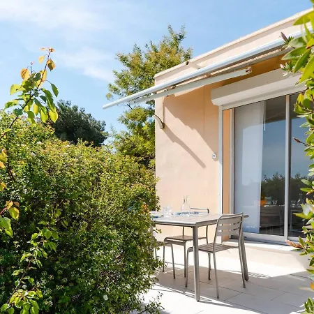 Pavillon Lumineux Avec Terrasse, à 1 Km De La – 2 Pièces, 1 Chambre, Barbecue, Wi-fi - Fr-1-409a-3 *