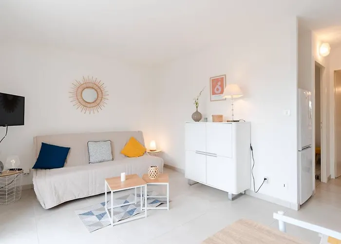 Pavillon Lumineux Avec Terrasse, à 1 Km De La – 2 Pièces, 1 Chambre, Barbecue, Wi-fi - Fr-1-409a-3 Gruissan